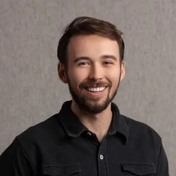 Headshot of Sam Brissett