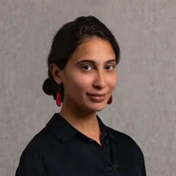 Headshot of Sarah Vaz
